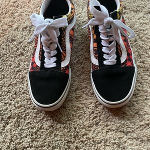 Van’s women’s size 7.